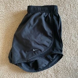 Nike tempo run shorts